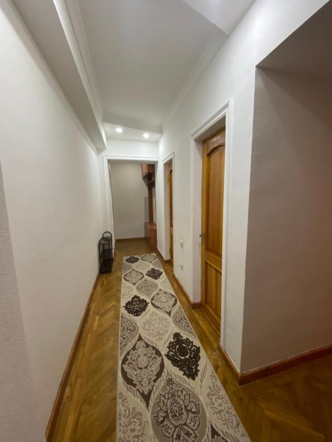 Апартаменты У Парка Голубые Купола И Цум Apartments At Blue Dome Park Tasjkent Exteriör bild