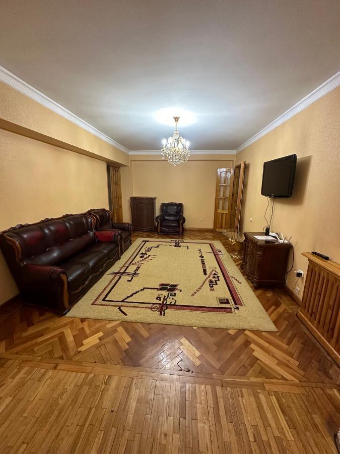 Апартаменты У Парка Голубые Купола И Цум Apartments At Blue Dome Park Tasjkent Exteriör bild