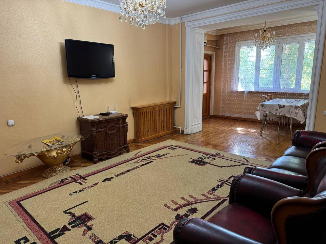 Апартаменты У Парка Голубые Купола И Цум Apartments At Blue Dome Park Tasjkent Exteriör bild